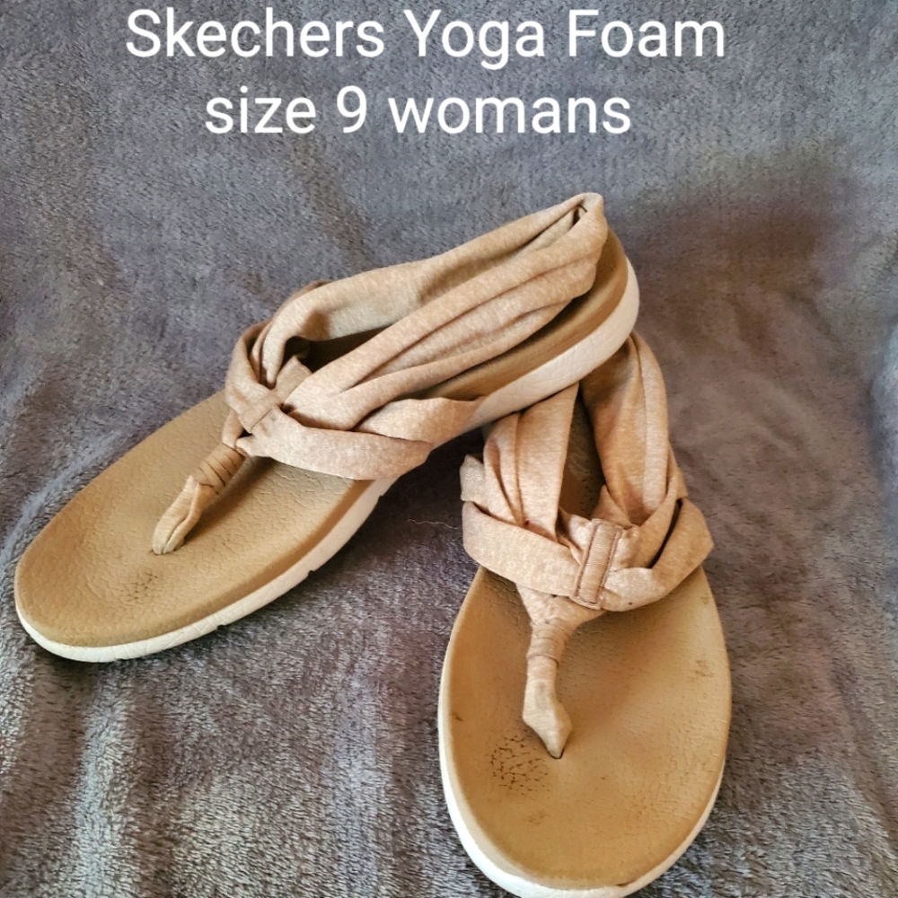 Skechers Yoga Foam Sandles